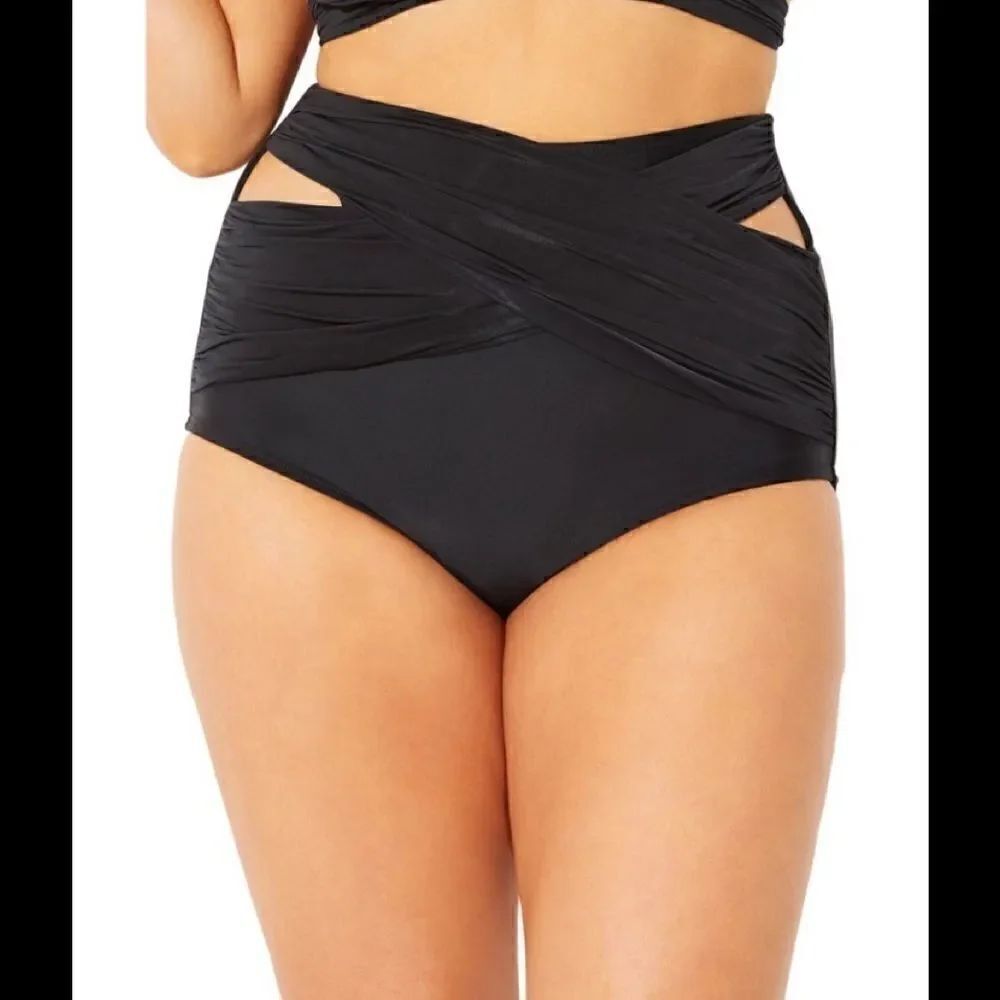 Gabi Fresh X Swimsuits for all bikini bottoms. NWT